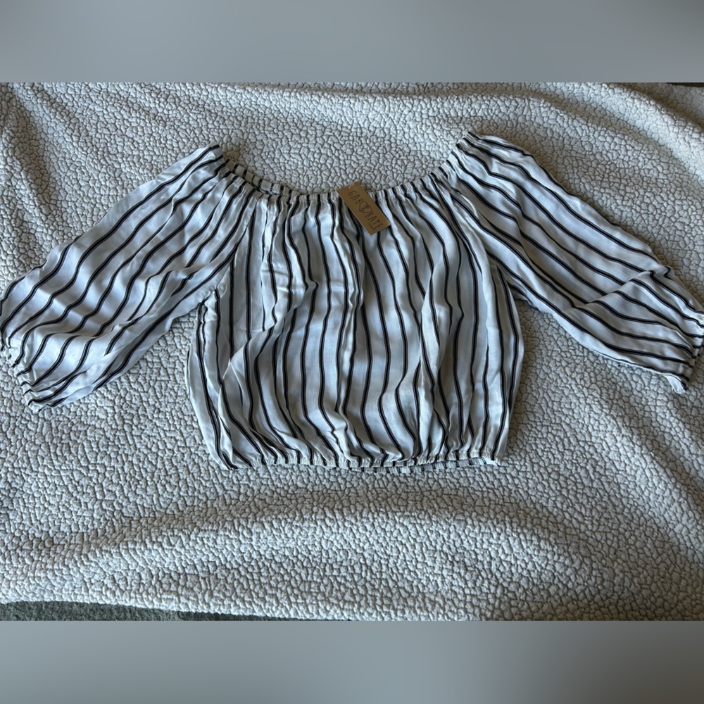 NWT Gab and Kate Catch my Drift Striped off the Shoulder Crop Top. Women’s Large